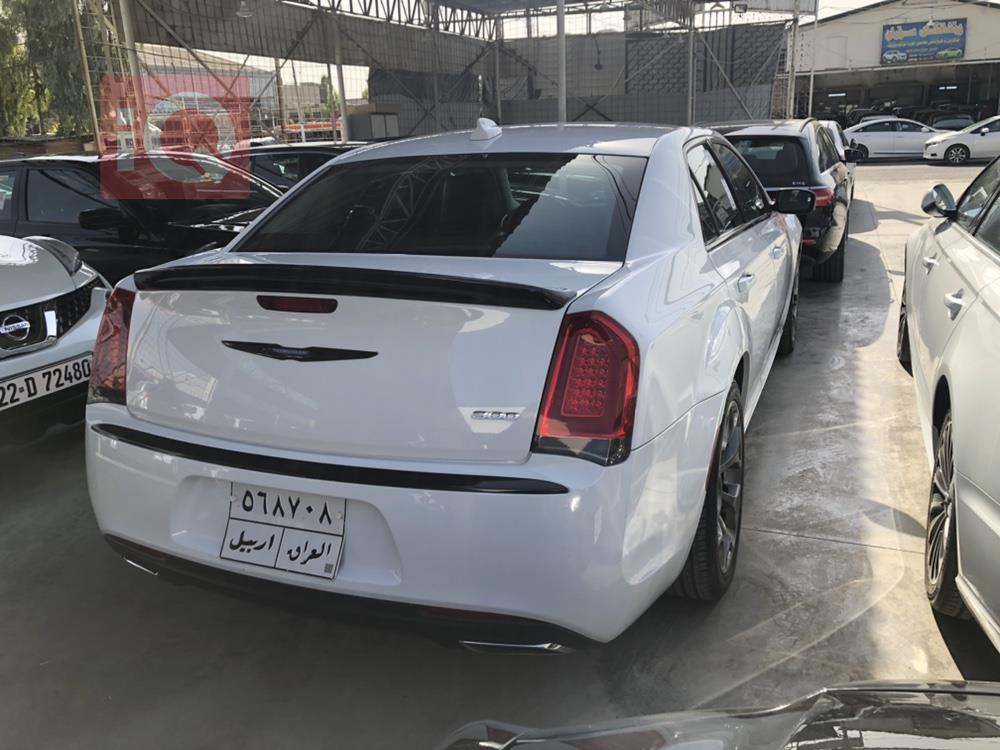 کرایسلەر 300